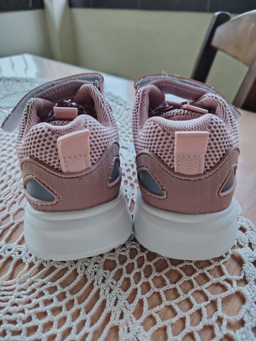 Нови маратонки 28размер