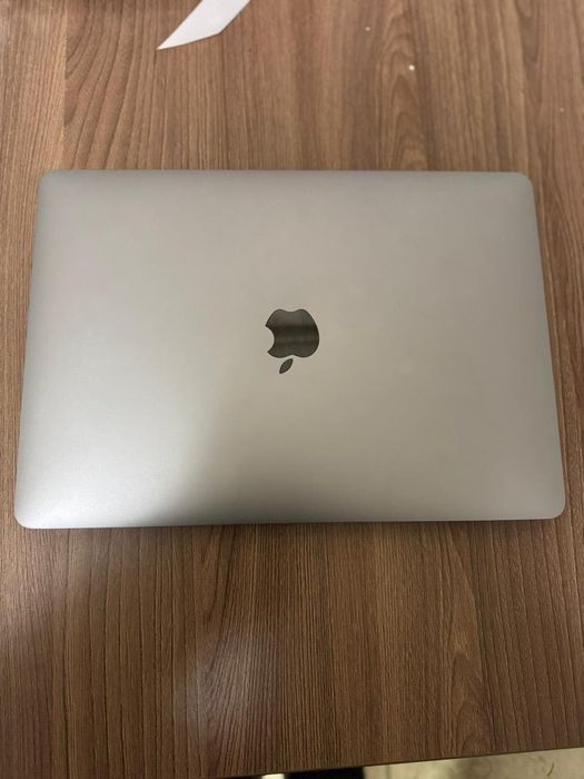 Макбук MacBook Pro M1 (2020)