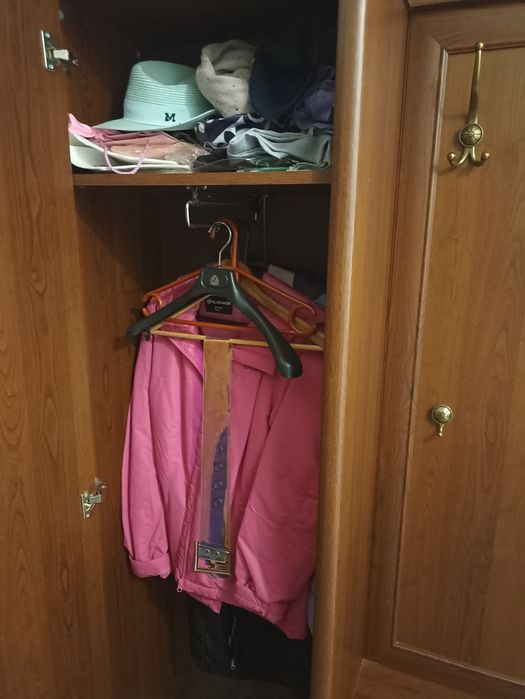 Прихожая с комодом