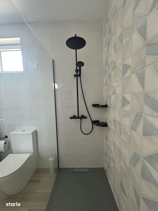 Casă complet renovată