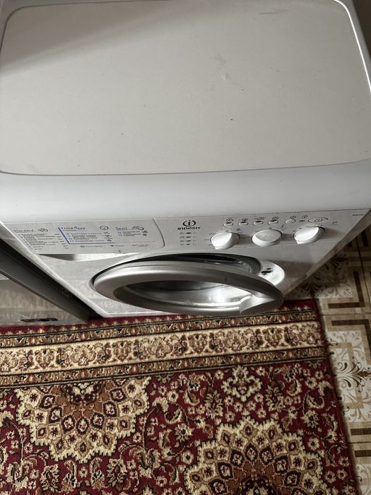 Продам indesit стиралк а