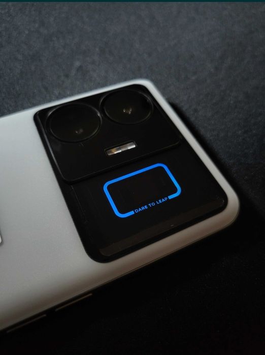 Realmi GT Neo 5   .