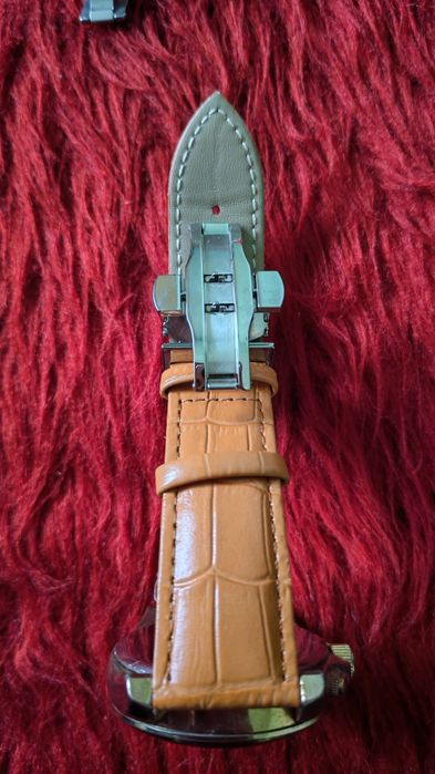 Мъжки часовници няколко модела