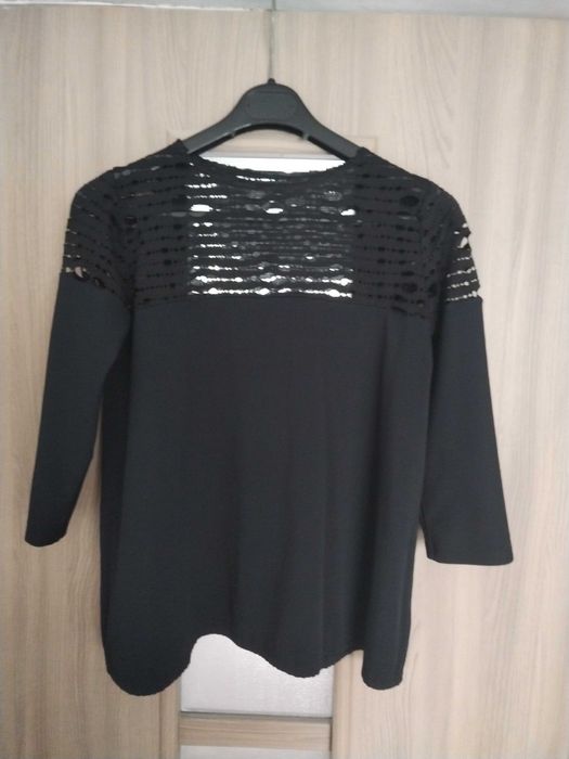 vand fusta din matase, mar. 42 si bluze negre