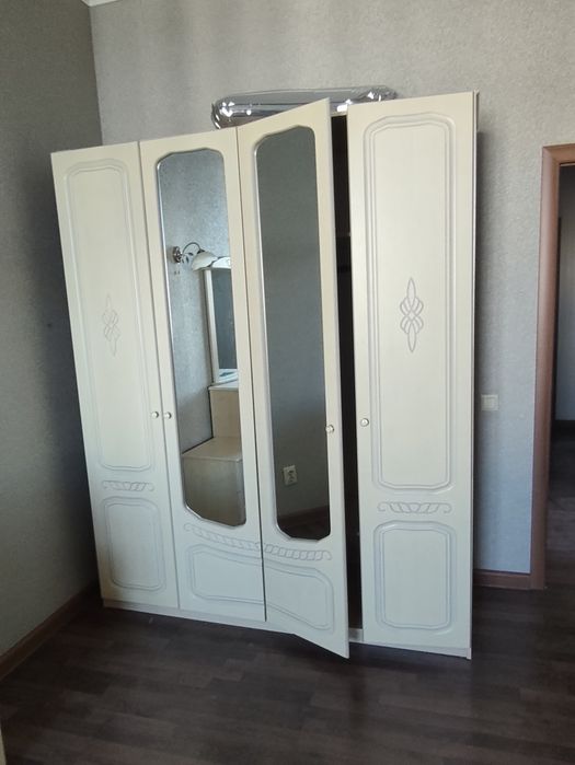 Продам Шкаф+комод