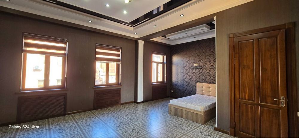 Дом  кафе Тараканчик / Ялангач  12 соток