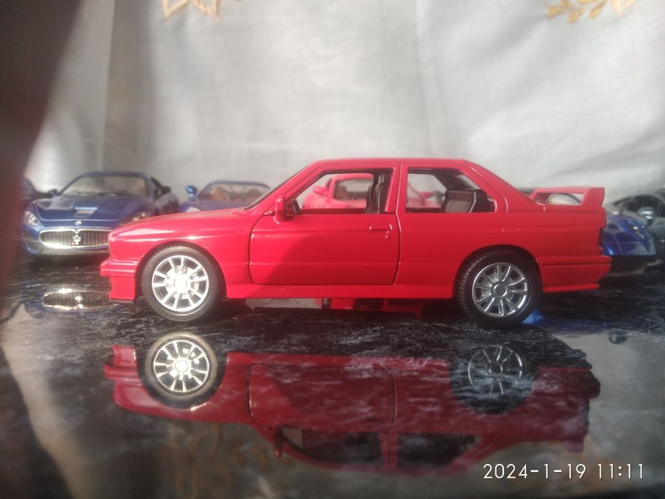 Продам машинку БМВ.