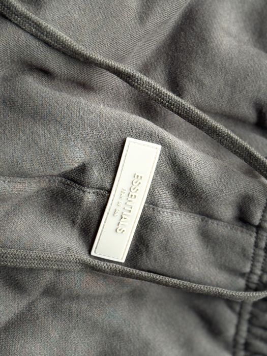 Pantaloni scurti essentials L