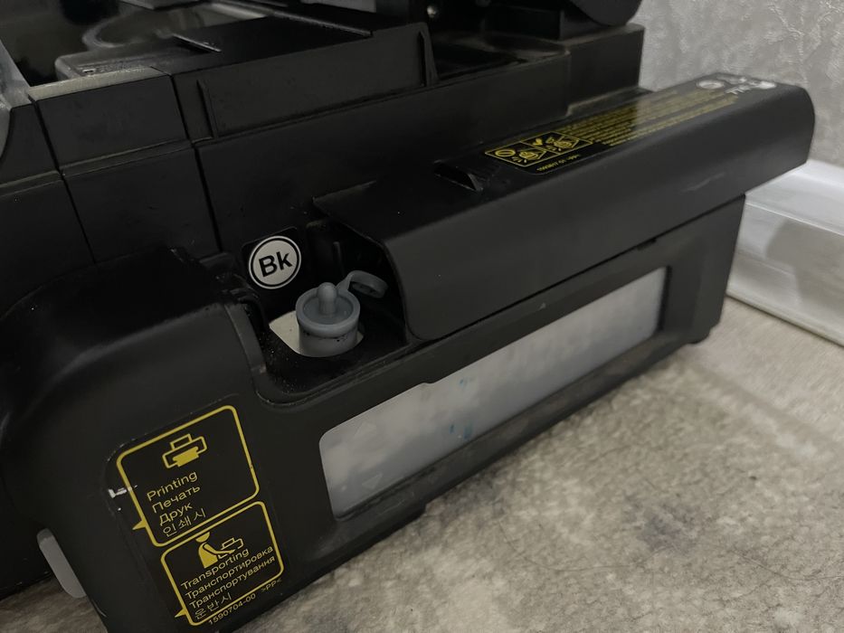 Продам 3в1 принтер Epson M200