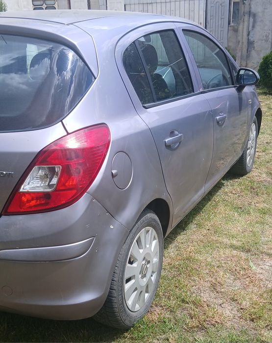 Vând Opel Corsa D