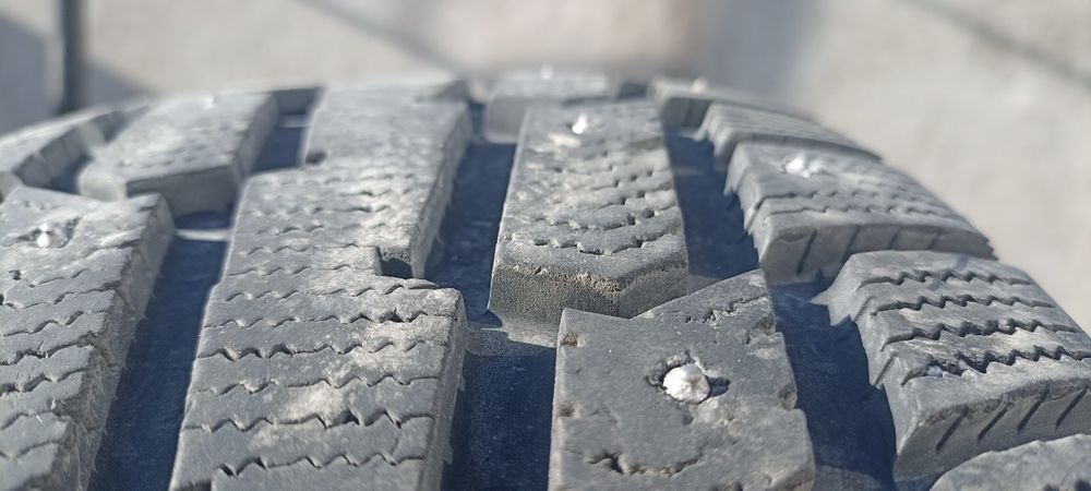 Шины зимние с шипами