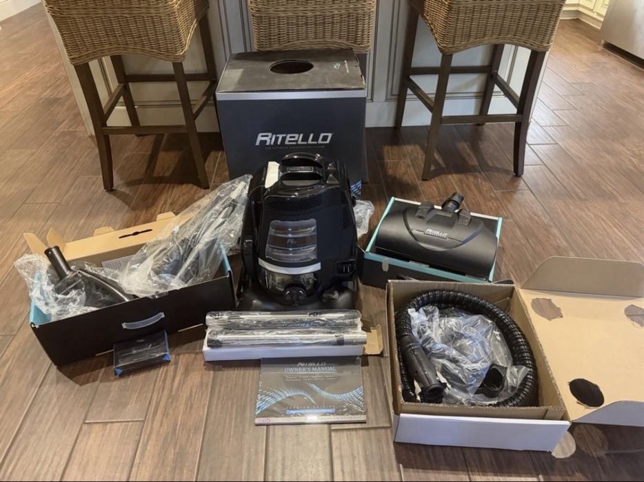 Пылесос Ritello R2 черный
