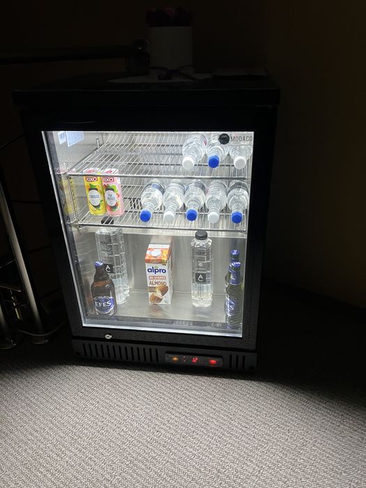 Vitrina frigorifica minibar NOU ambalat in cutie de carton