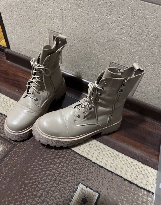 Ботинки из натуральной кожи Б/У