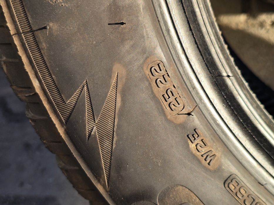235 55 17  Bridgestone