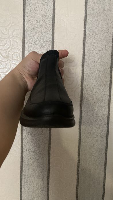 Продам обувь для 8-9 лет)