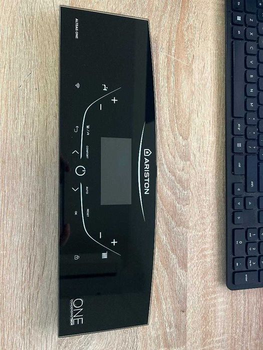 Vând display Ariston Genus One,Alteas One