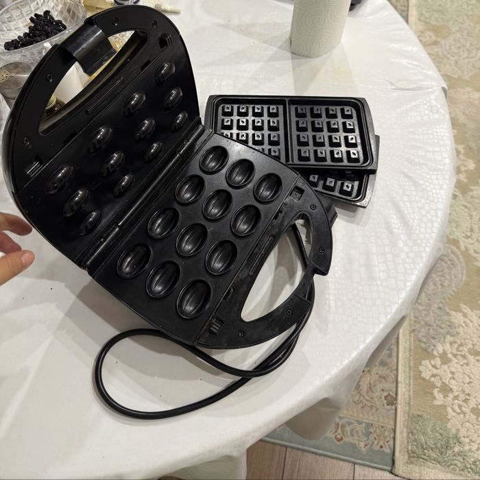 Продам орешницу и вафельницу