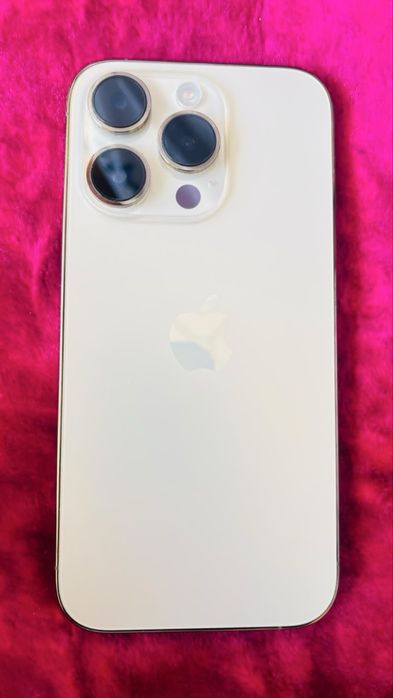 Айфон 14 про с гарантей