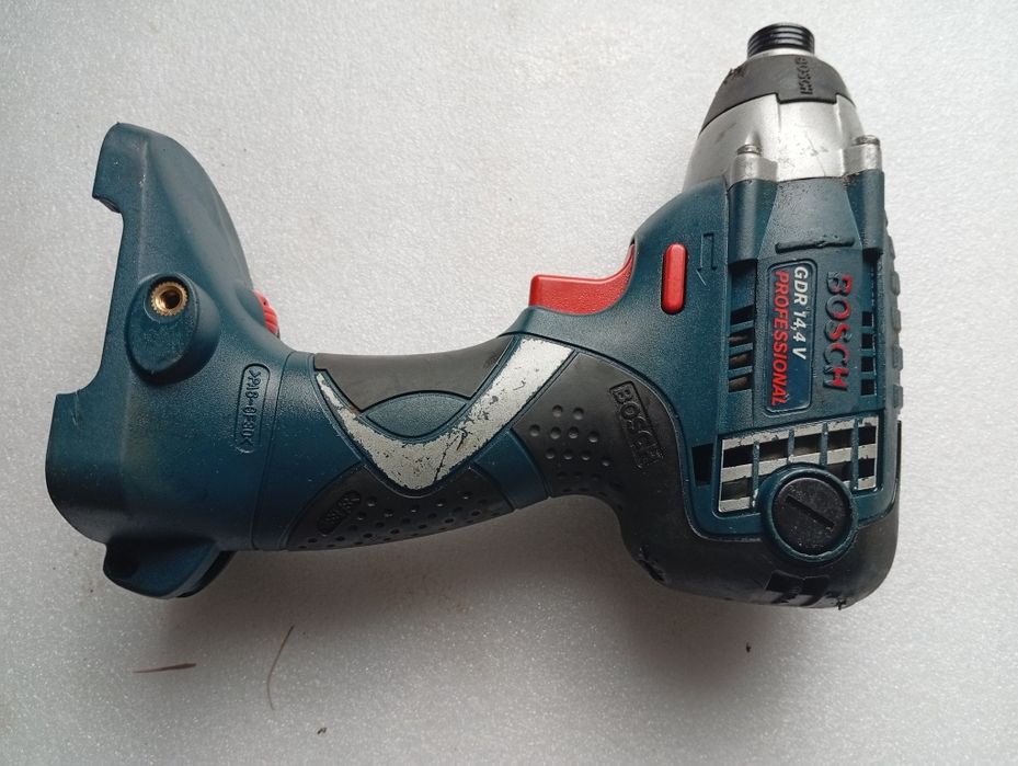 Corp Bosch 14.4 v cu impact