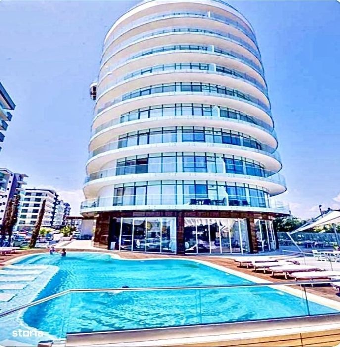 Vând apartament Mamaia Nord trei camere 3  White tower cu vedere la ma