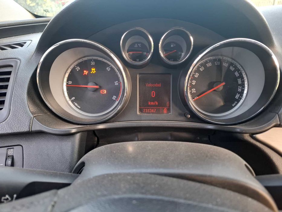 2010 opel Insignia limusine