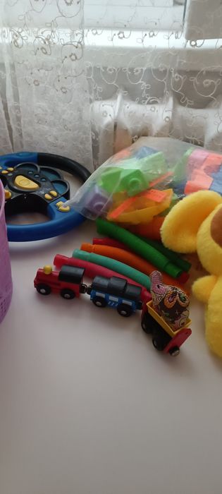 Отдам игрушки,обувь и вещи 5000