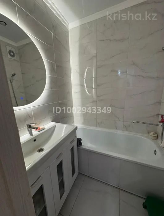 Продам 4х комн квартиру в центре