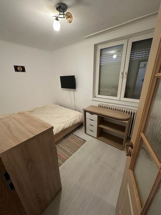 Vând apartament cu doua camere tip L