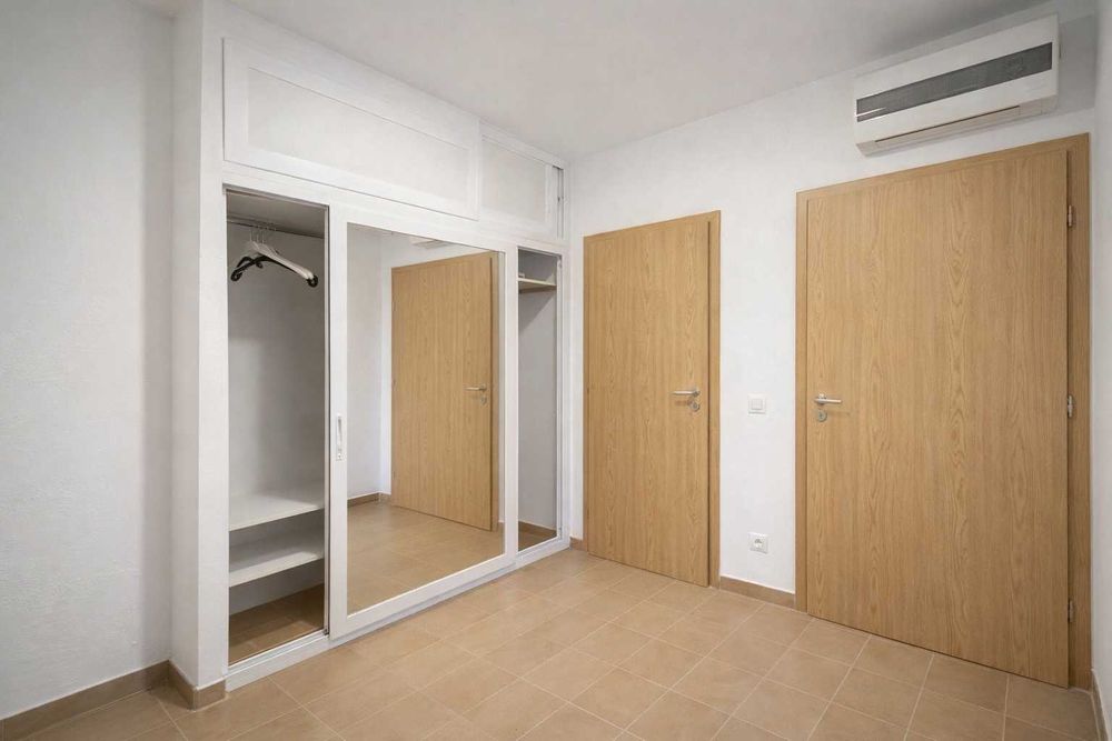 Дава се под наем Двустаен апартамент в София, Овча купел - 68 кв.м за 598.23 € - Снимка #1