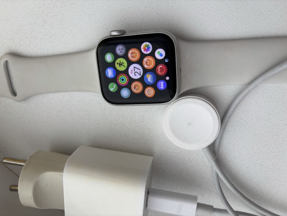 Apple whach SE оригинал