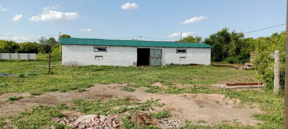 Продаю дом с базой