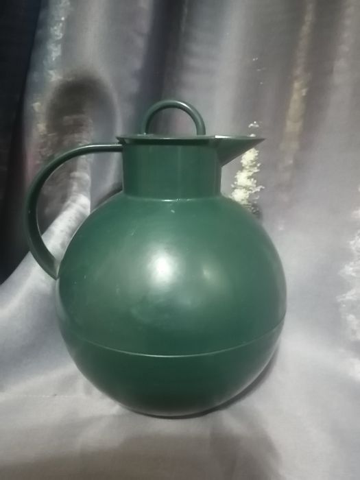 Продам термос для жидкостей