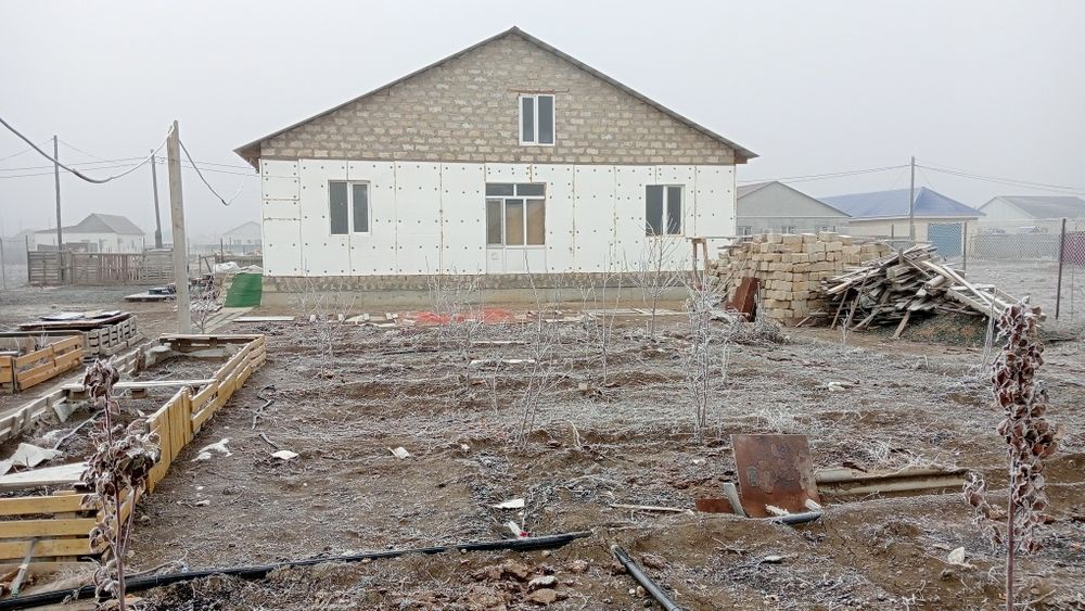 в связи с переездом продаетсаДом с мансардой