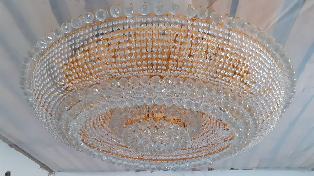 Люстра для высоких потолков