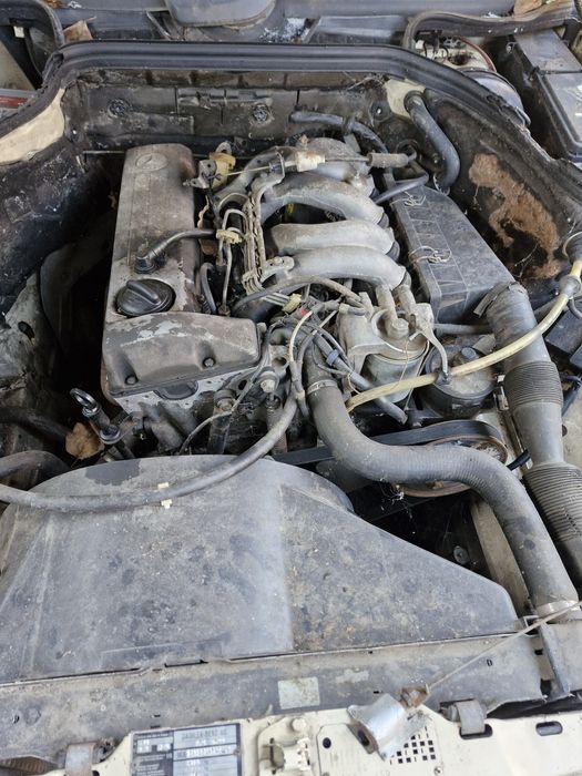 Мерцедес 124 2.0д НА ЧАСТИ