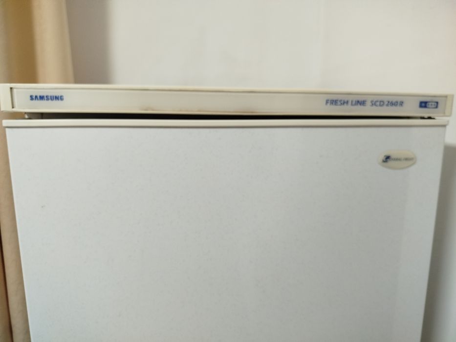 Хладилник с камера