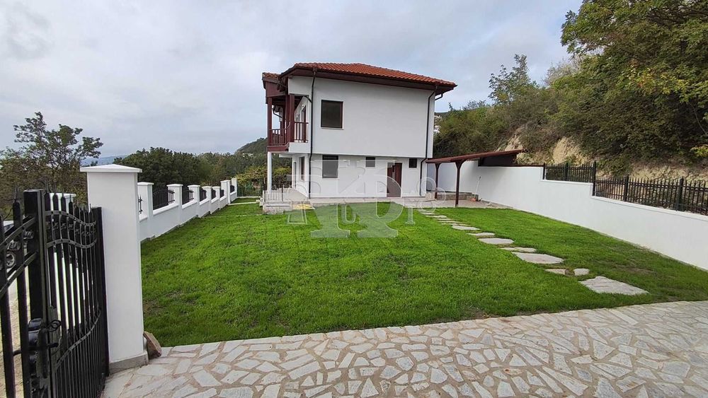 Продава се Къща в Добрич, Автогара - 160 кв.м за 1657 €/кв.м - Снимка #9