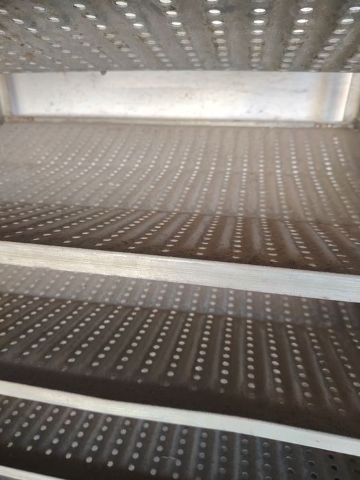 Стеллажи для хлеба. Дежа для тестомеса