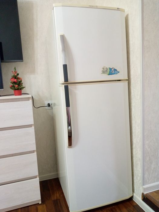 Продам холодильник LG