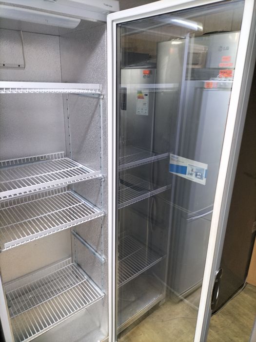 Витринный холодильник POZIS