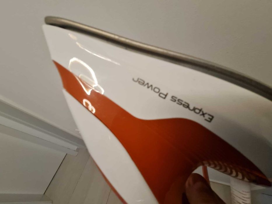 Stație de călcat cu abur Tefal Express Power SV8110E0, 2800W, 6.3 bar