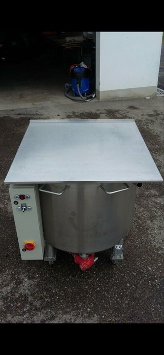 Продавам тунелна пещ за производство на хляб