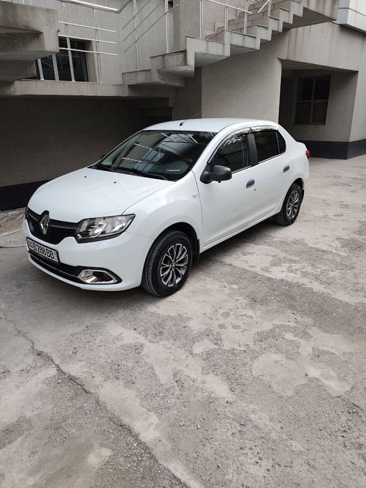 Рено Логан 2018 год