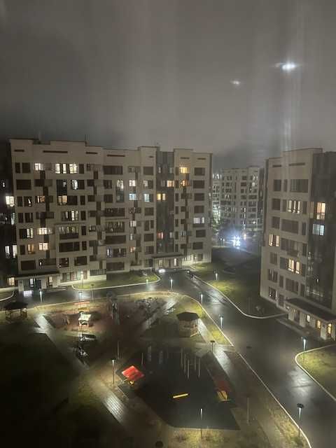 продам 4-х комнатную квартиру