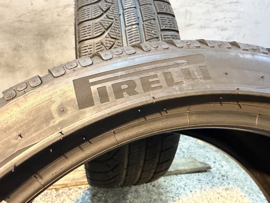 Гуми 275/35/19 и 245/40/19 PIRELLI Pzero Winter Спорт Пакет