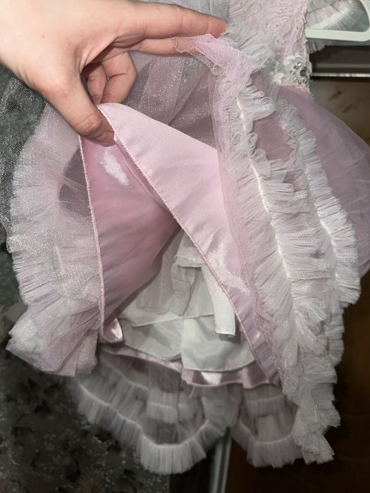 Продам Детское Платье.