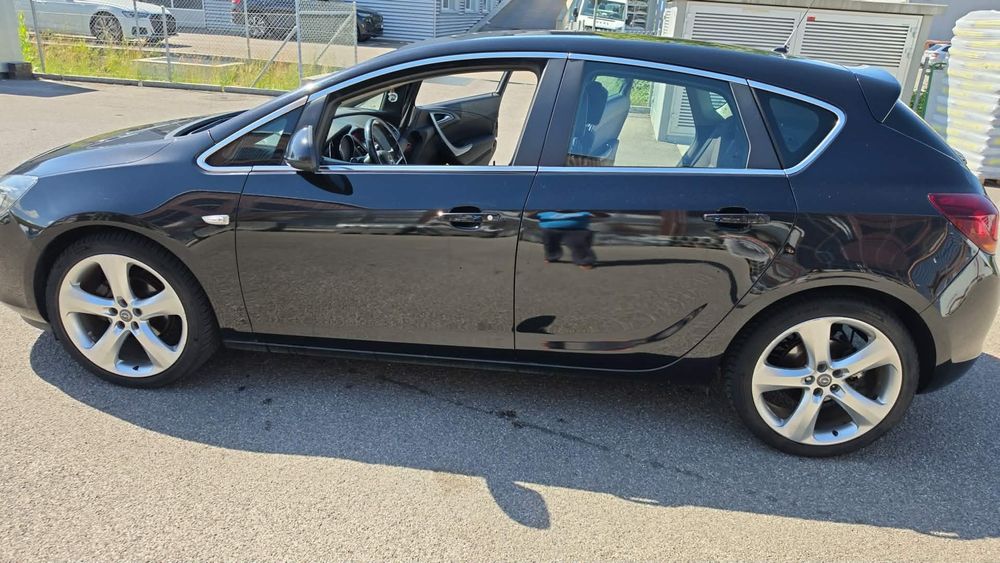 OPEL Astra 2011 — imagine 3