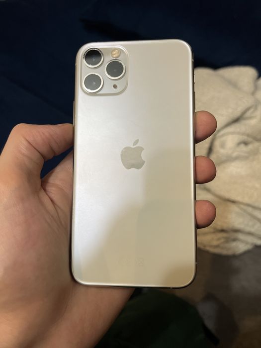 iPhone 11 pro заключен / счупен екран - за части