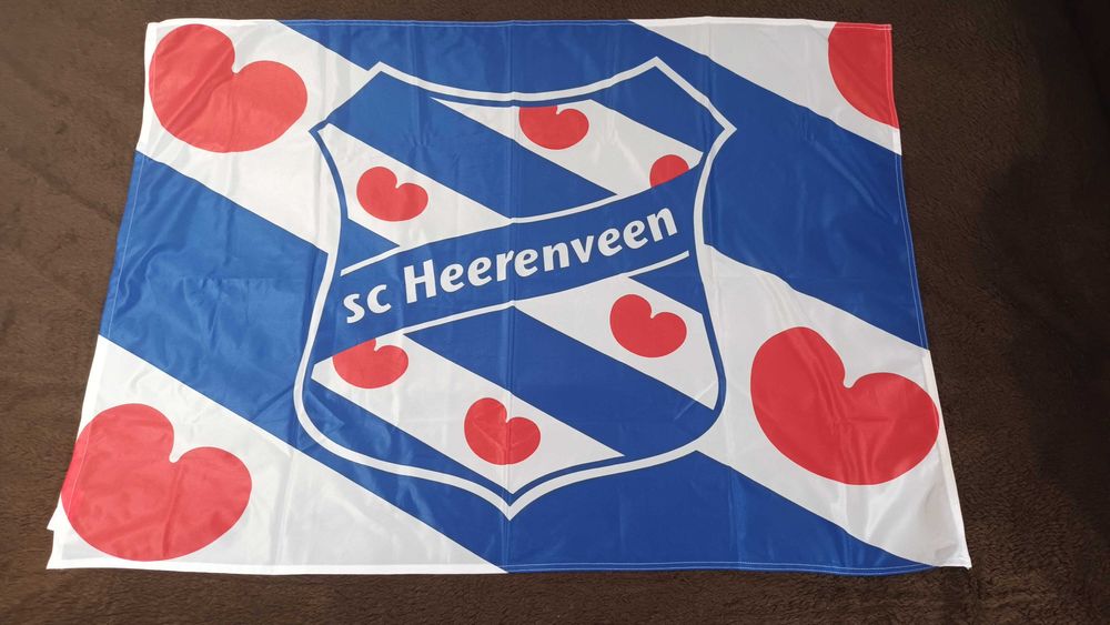 120х85 см Футболно знаме на нидерландския Хееренвеен SC Heerenveen флaг Холандия фен артикул колекция оригинален сувенир Friesland джоб за прът нишка